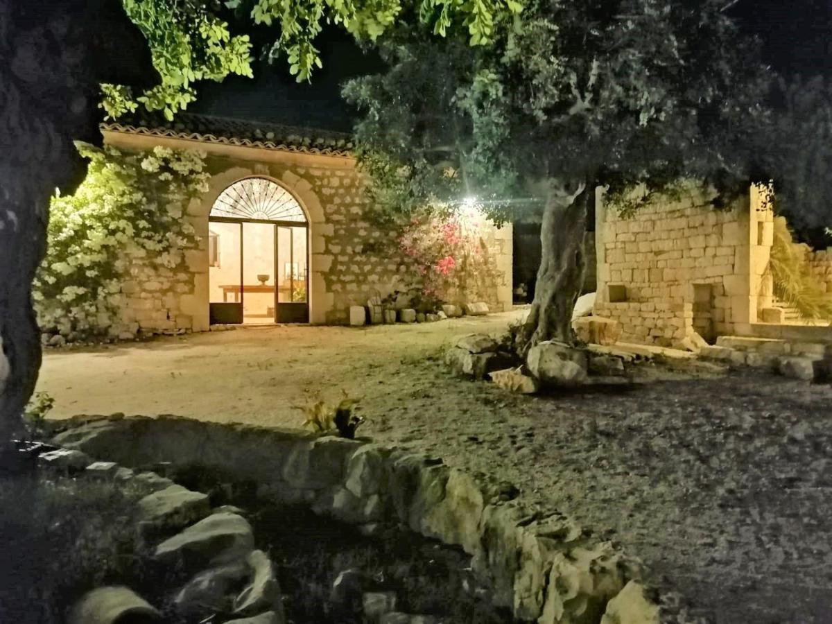 Il Baglio Di Kharrub Rural Guest House Pozzallo Buitenkant foto