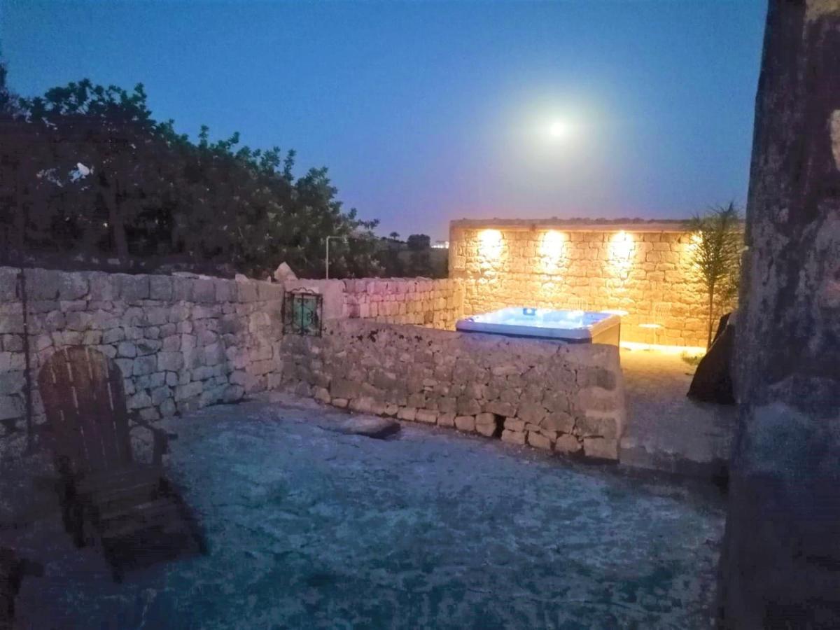Il Baglio Di Kharrub Rural Guest House Pozzallo Buitenkant foto