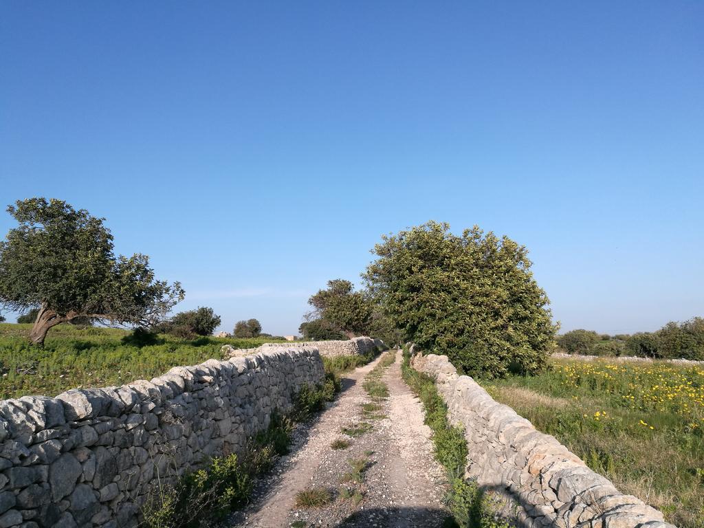 Il Baglio Di Kharrub Rural Guest House Pozzallo Buitenkant foto