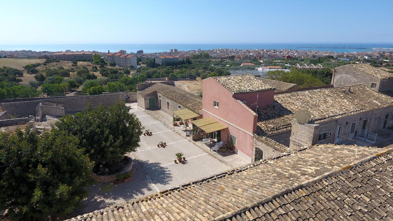 Il Baglio Di Kharrub Rural Guest House Pozzallo Buitenkant foto